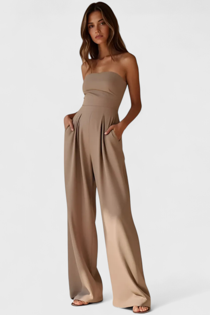 Sleeveless Jumpsuit | Structured Neckline | Flattering Wide-Leg Design | Perfect for Any Occasion