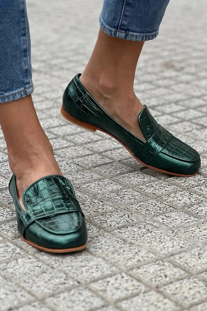 Crocodile Effect Loafer | Luxurious Texture | Comfortable Fit | Classic Leather Style