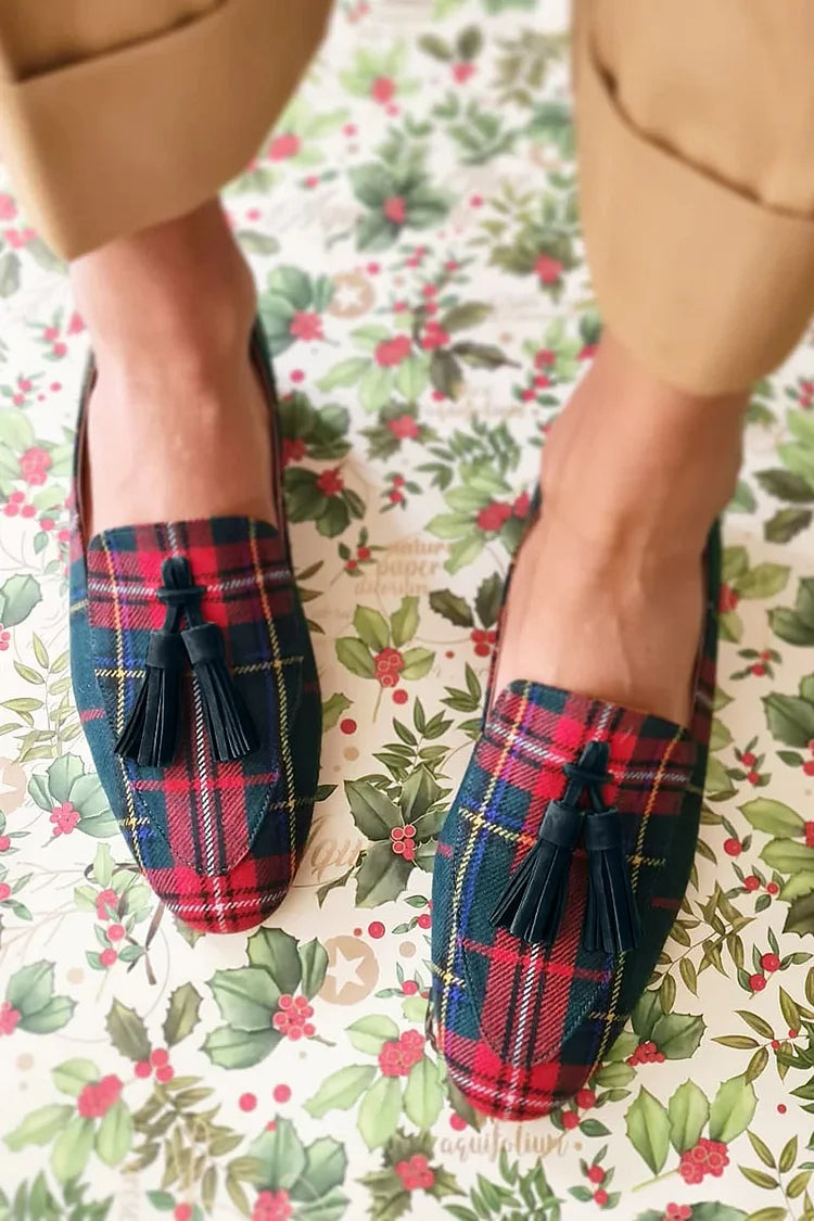 Loafers | Fringed Design | Classic Scottish Chic | Elegant Suede Material