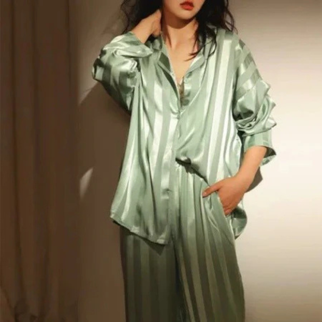 Loose Fit Women's Pajama Set | Comfortable Long Sleeve Design | Soft and Breathable Fabric