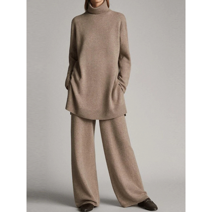Plus Size Two-Piece Top and Pants Set | Cozy Winter Outfit | Comfortable Fit for Everyday Wear