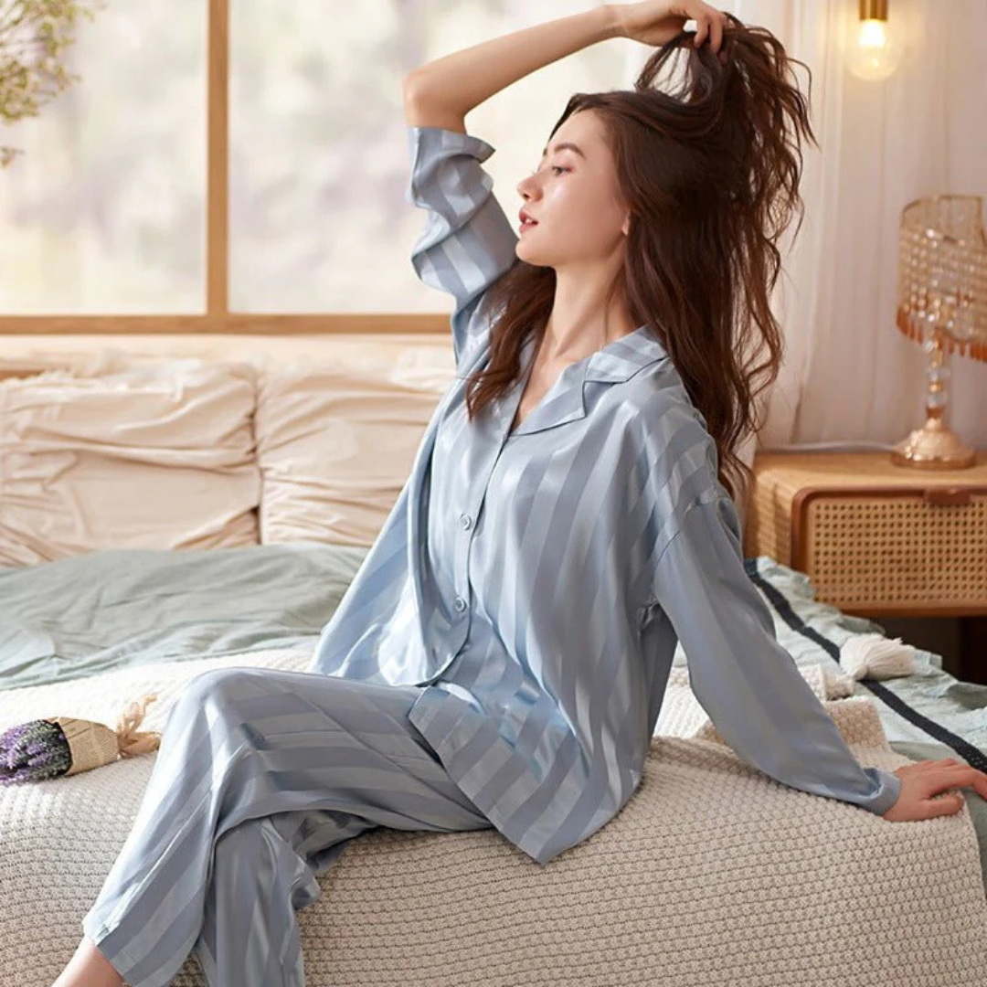 Loose Fit Women's Pajama Set | Comfortable Long Sleeve Design | Soft and Breathable Fabric