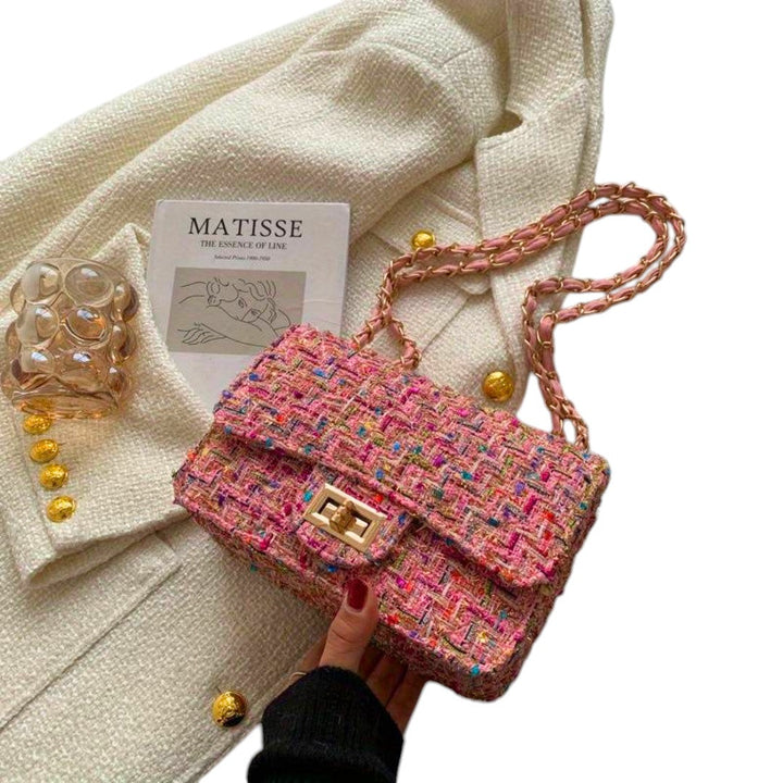 Shoulder Bag | Elegant Design | Perfect for Everyday Use | Chic and Versatile Style