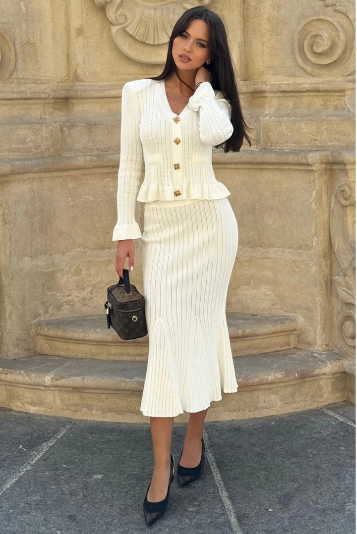 Viola Set | Elegant White Design | Perfect for Special Occasions | Comfortable Fabric