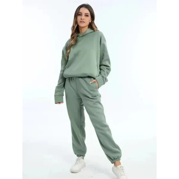 Oversized Training Set for Women | Comfortable Two-Piece Design | Perfect for Casual Wear | Soft and Breathable Fabric