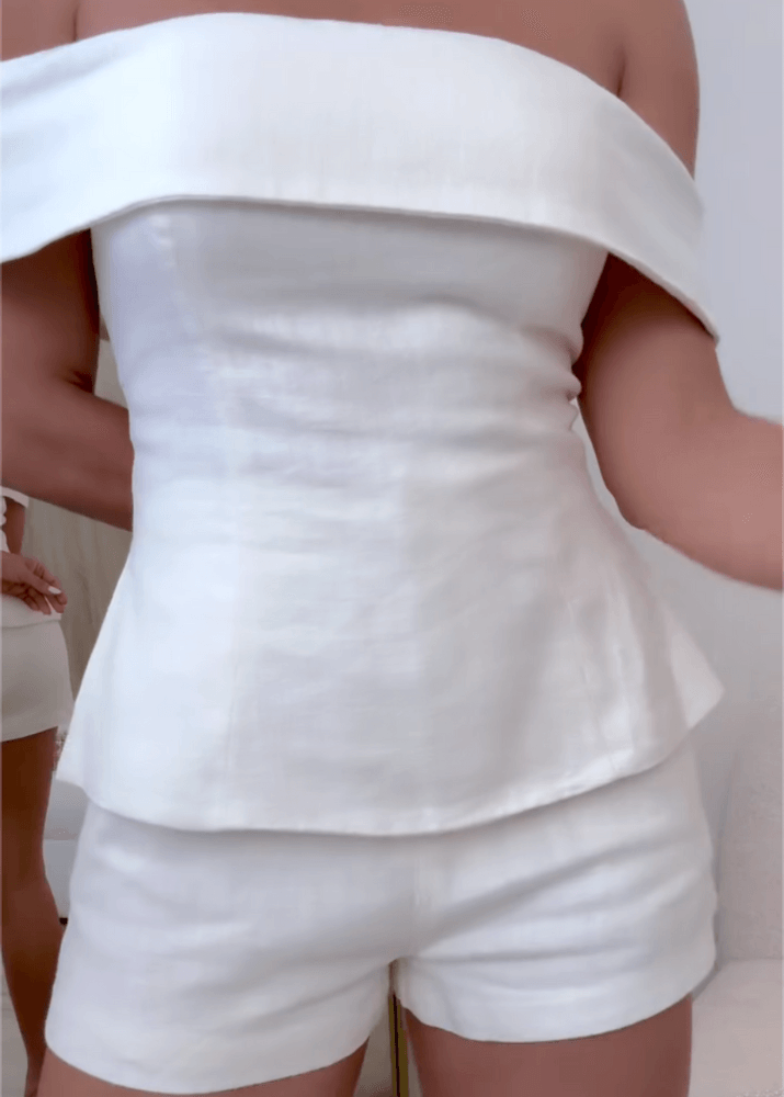 Two-Piece Suit | Elegant Design | Perfect for Professional and Formal Occasions | Classic Fit