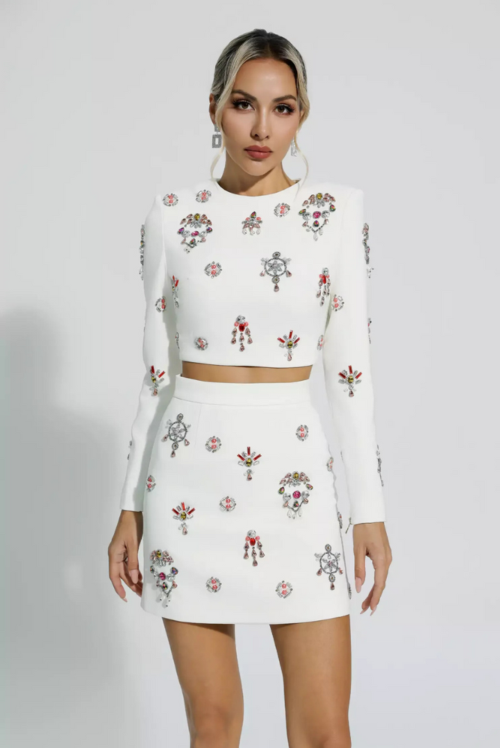 Yvonne Set | Elegant White Design | Perfect for Any Occasion | Comfortable and Chic Style