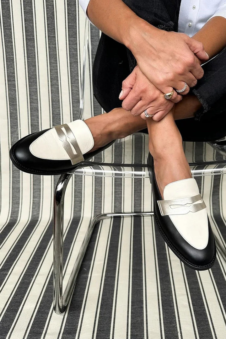 Classic Loafers | Monochrome Design | Versatile Footwear for Any Occasion | Comfortable and Stylish