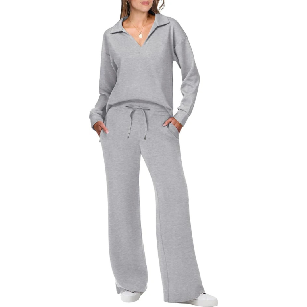 Women's two-piece set with V-neck and loose-fitting pants | Modern