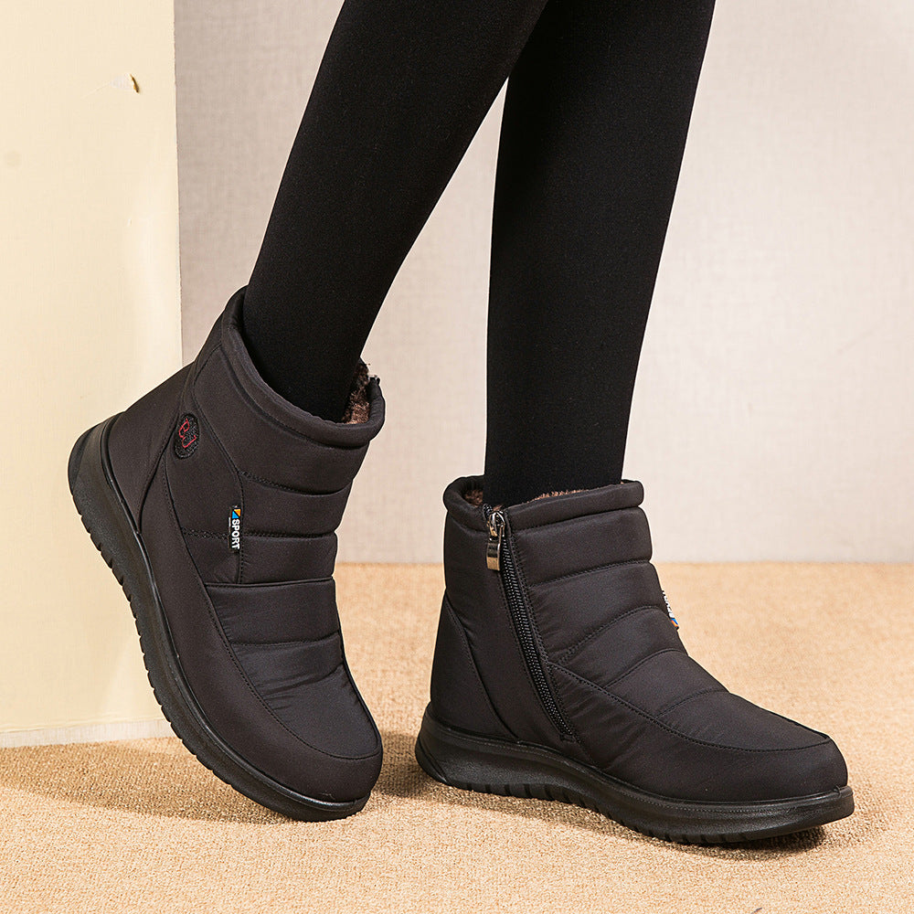Women's flat heel ankle boots in black