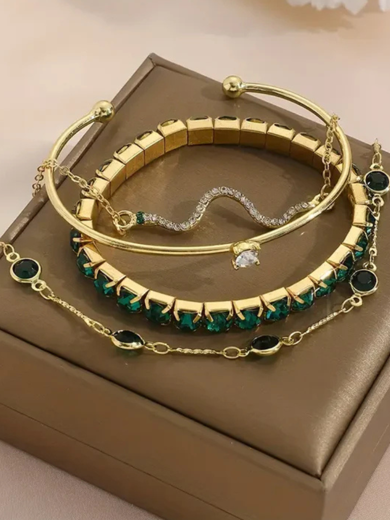 Evergreen Bracelet Set | Elegant Design | Perfect for Layering | Durable and Versatile Accessories