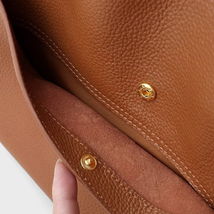 Elegant Bag | Chic Design | Versatile for Any Occasion | Premium Quality Material