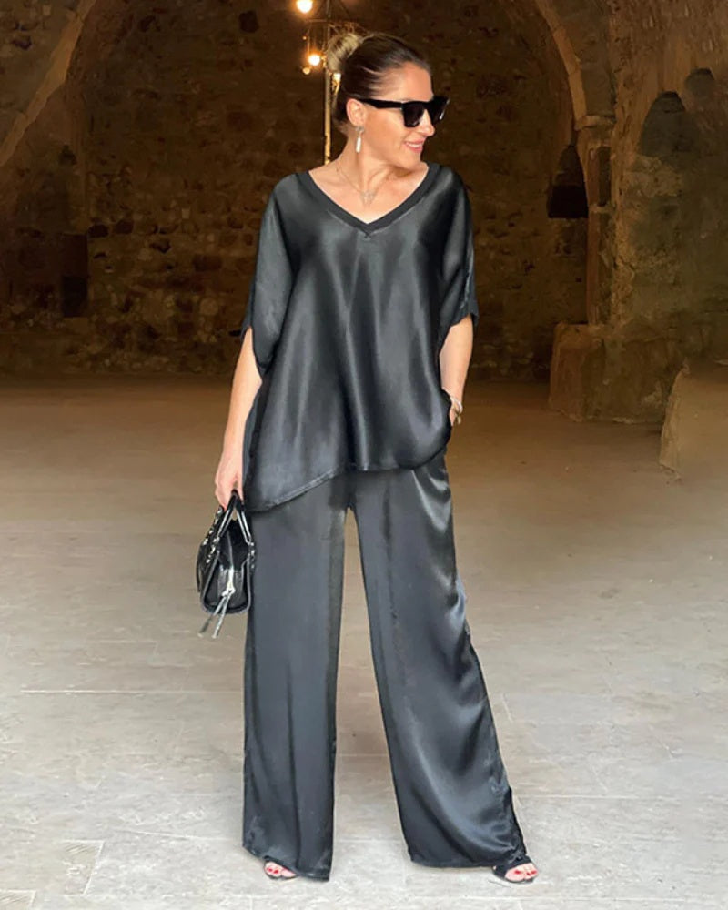 Women's Two-Piece Set | Relaxed Fit | Perfect for Holiday Celebrations | Comfortable and Versatile Style