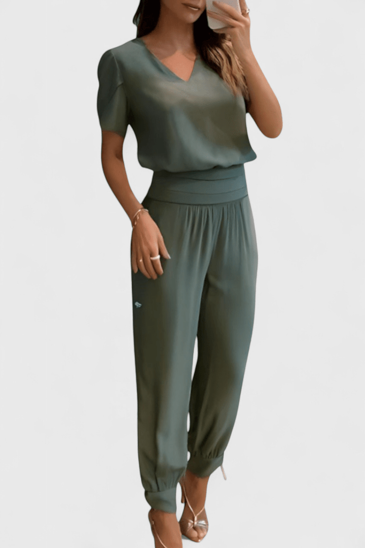 Cassandra Set | Elegant Design | Perfect for Any Occasion | Soft and Comfortable Fabric