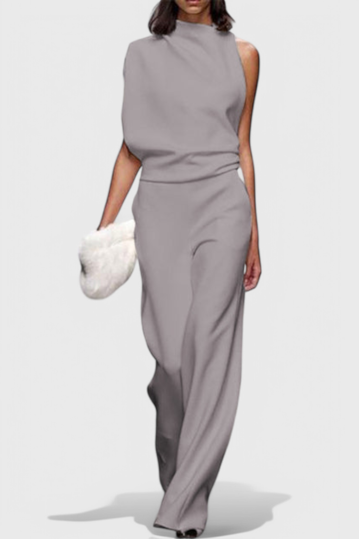 Wide-Leg Fluid Jumpsuit | Flattering Silhouette | Effortless Style | Perfect for Any Occasion