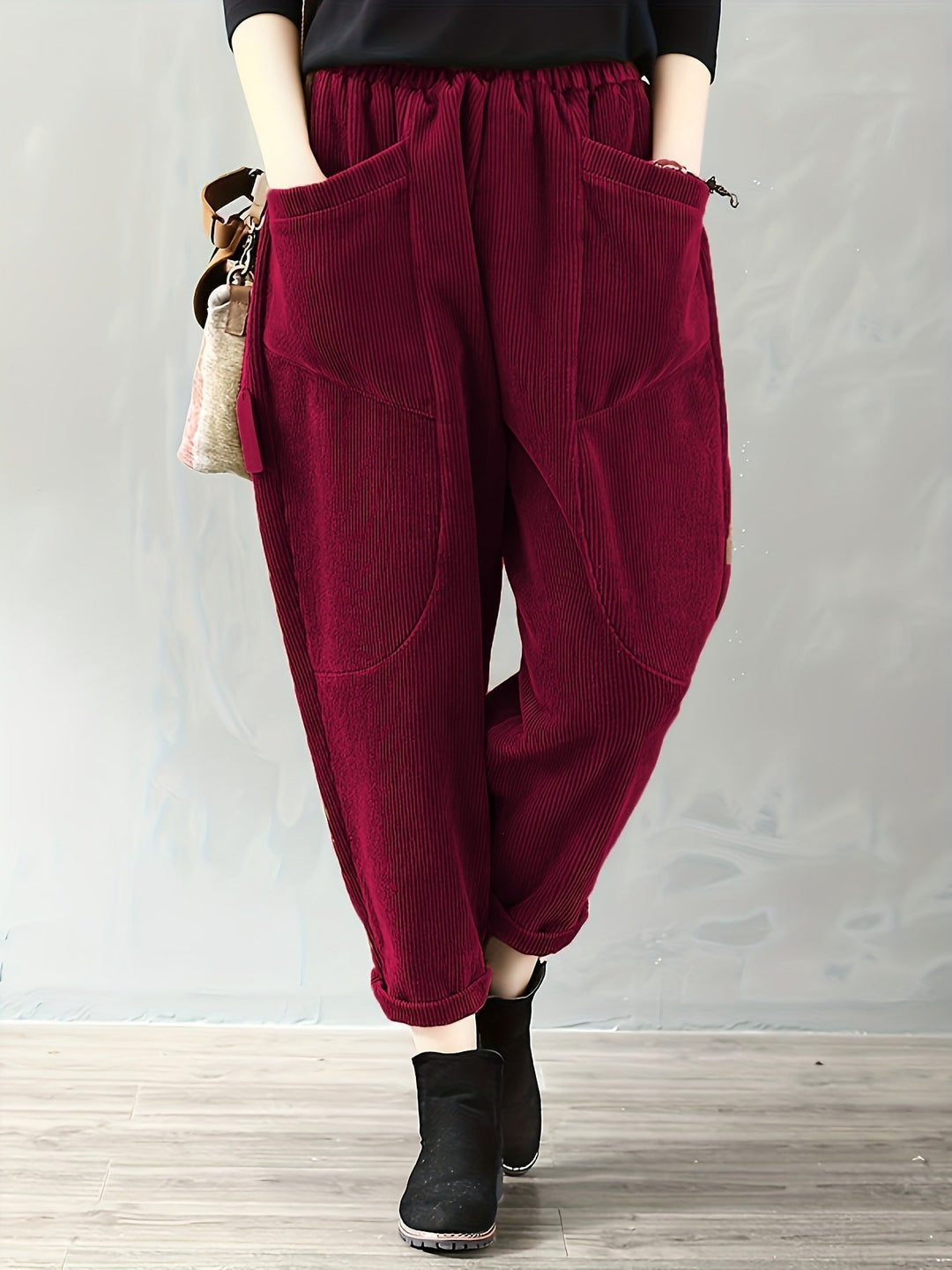 Loose-Fit Women's Corduroy Pants | Functional Pockets | Comfortable Everyday Wear | Soft Cotton Blend