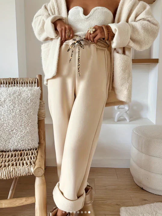 White Casual Pants for Women | Versatile Everyday Wear | Comfortable Fit | Perfect for Any Occasion