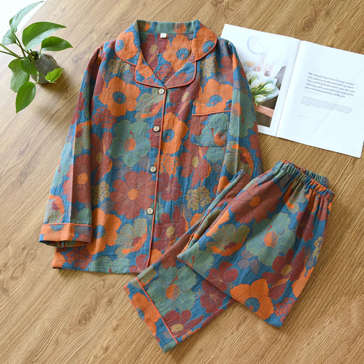 Two-piece floral print pajama set for women | Modern