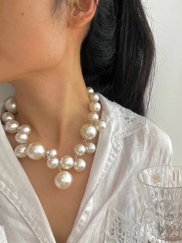 Bold Pearl Necklace | Elegant Design | Perfect for Any Occasion | Classic Style