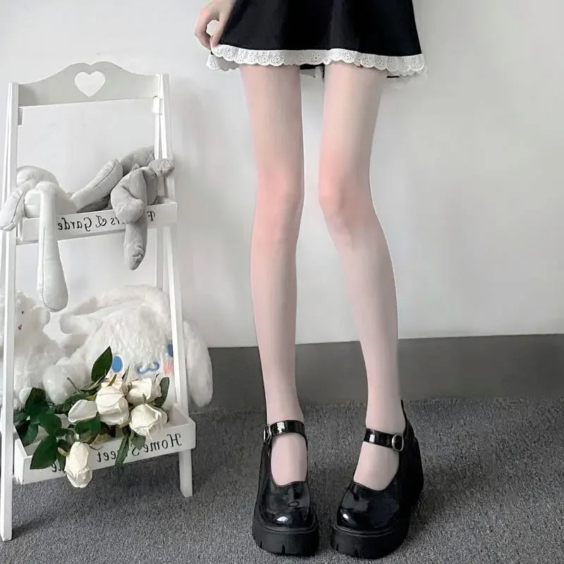 Thigh-high tights for women | With patterned design