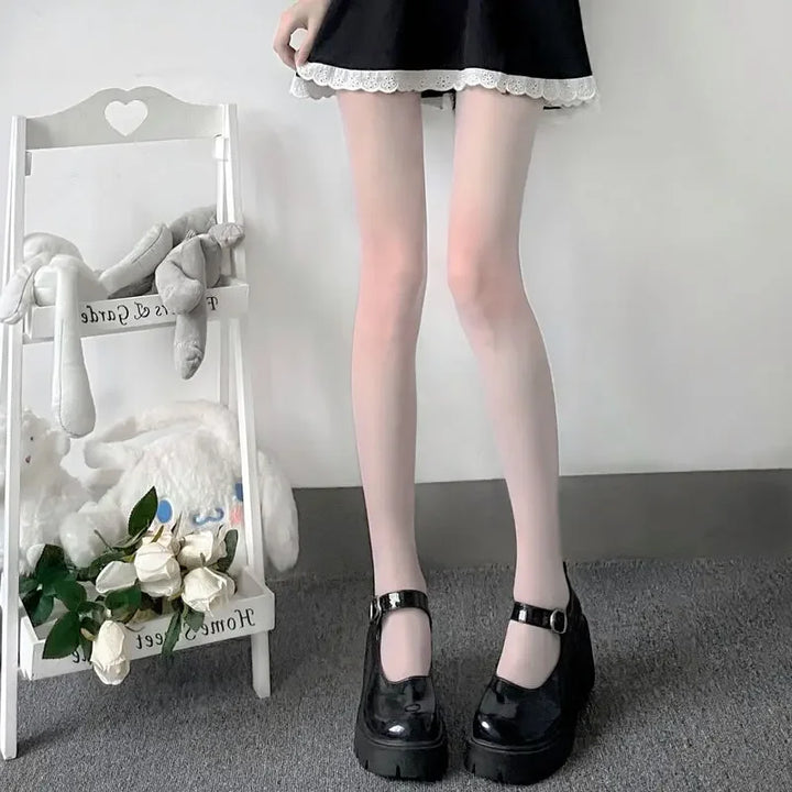 Thigh-high tights for women | With patterned design