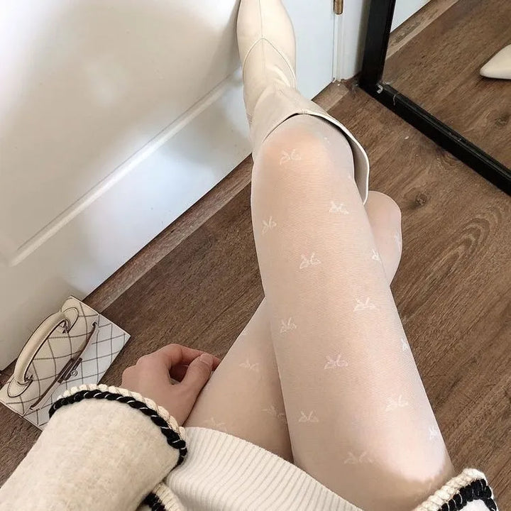 Thigh-high tights for women | With patterned design