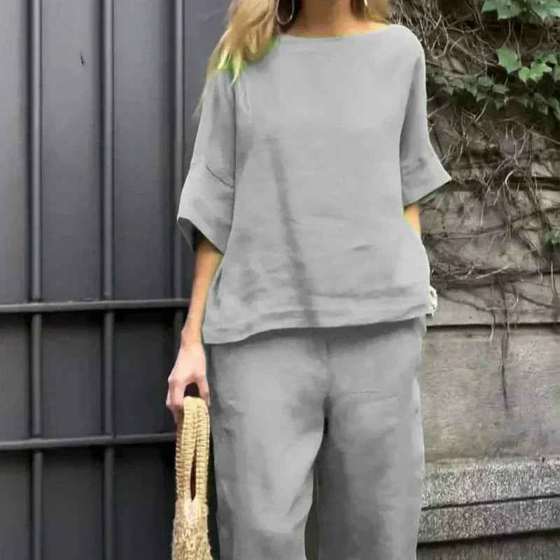 Two-Piece Women's Set | Casual Comfort | Perfect for Everyday Wear | Soft Fabric