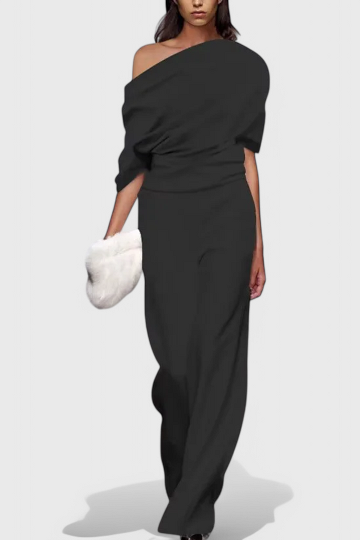Wide-Leg Fluid Jumpsuit | Flattering Silhouette | Effortless Style | Perfect for Any Occasion