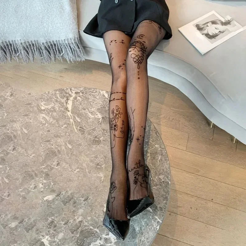 Fashionable women's tights | with graphic pattern