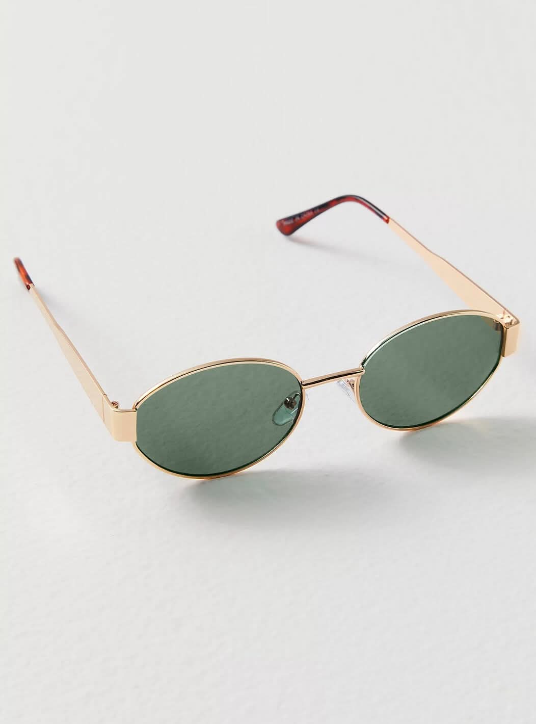 Sunglasses | UV Protection | Sleek Design for All Occasions | Lightweight Frame