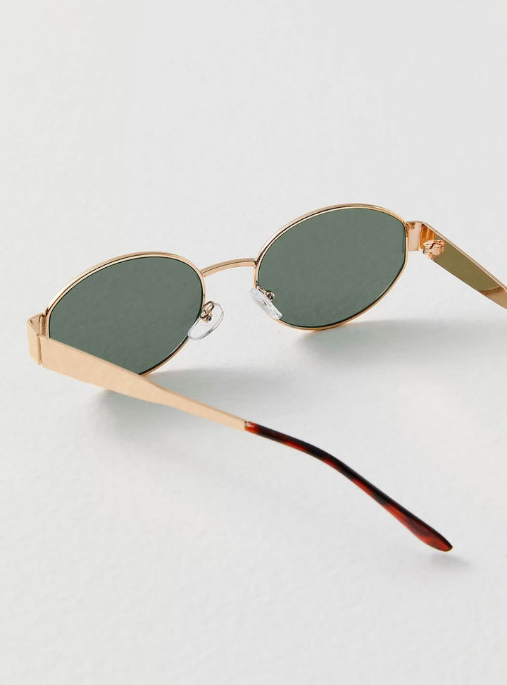 Sunglasses | UV Protection | Sleek Design for All Occasions | Lightweight Frame