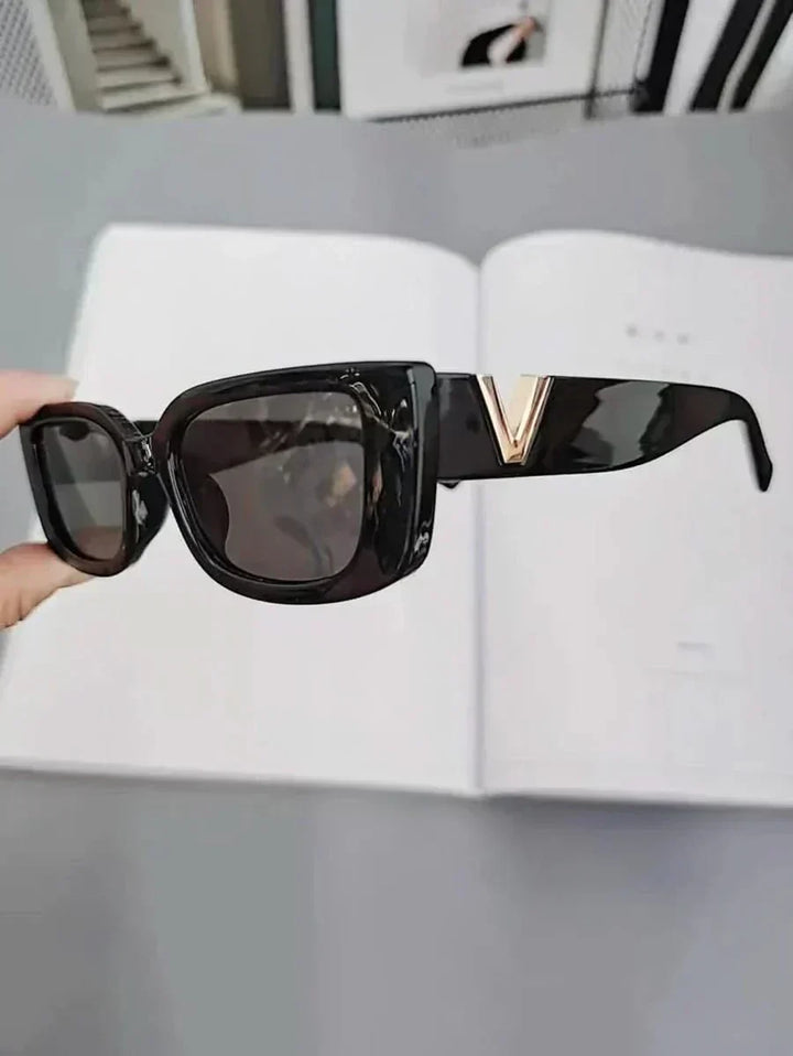 Edgy Sunglasses | Bold Design | UV Protection | Ideal for Fashion-Forward Looks