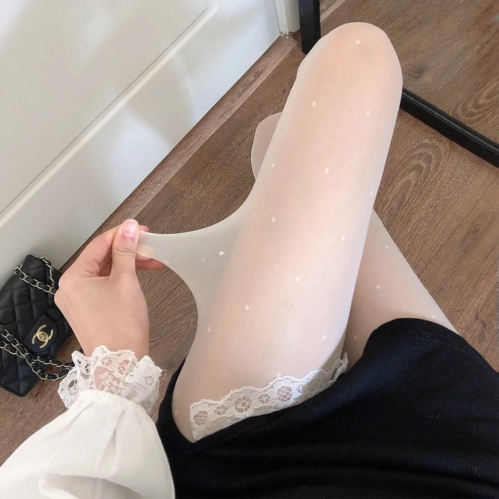 Stylish women's tights in heart and dot style