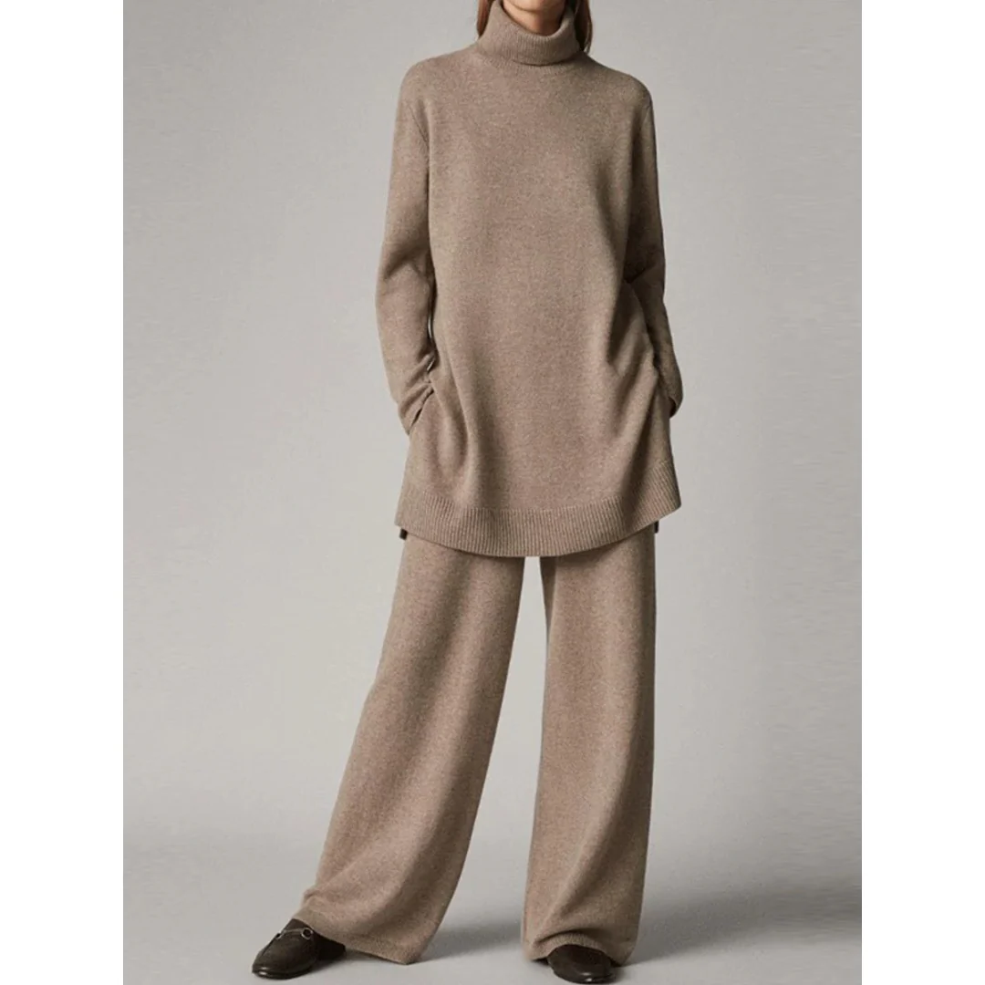 Plus Size Two-Piece Top and Pants Set | Cozy Winter Outfit | Comfortable Fit for Everyday Wear