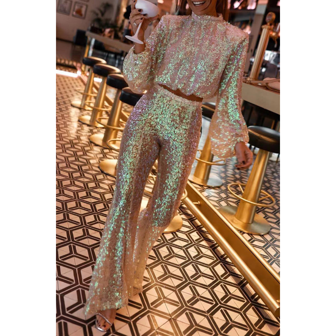 Two-piece set consisting of stylish top and pants for women | Turtleneck
