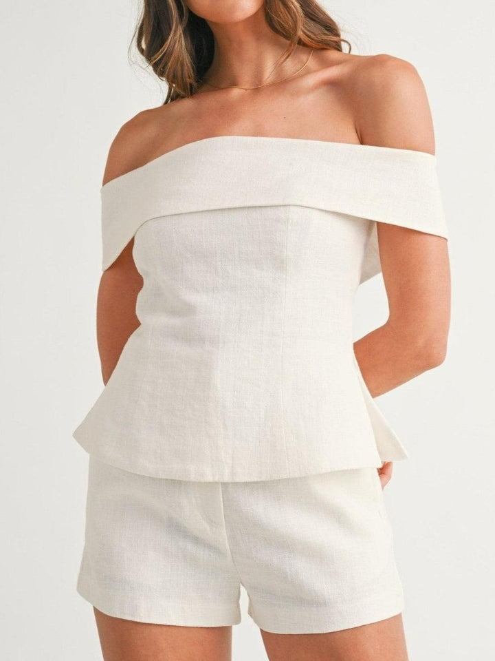 Two-Piece Suit | Elegant Design | Perfect for Professional and Formal Occasions | Classic Fit