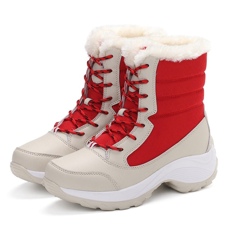 Women's round toe winter boots with plush lined interior