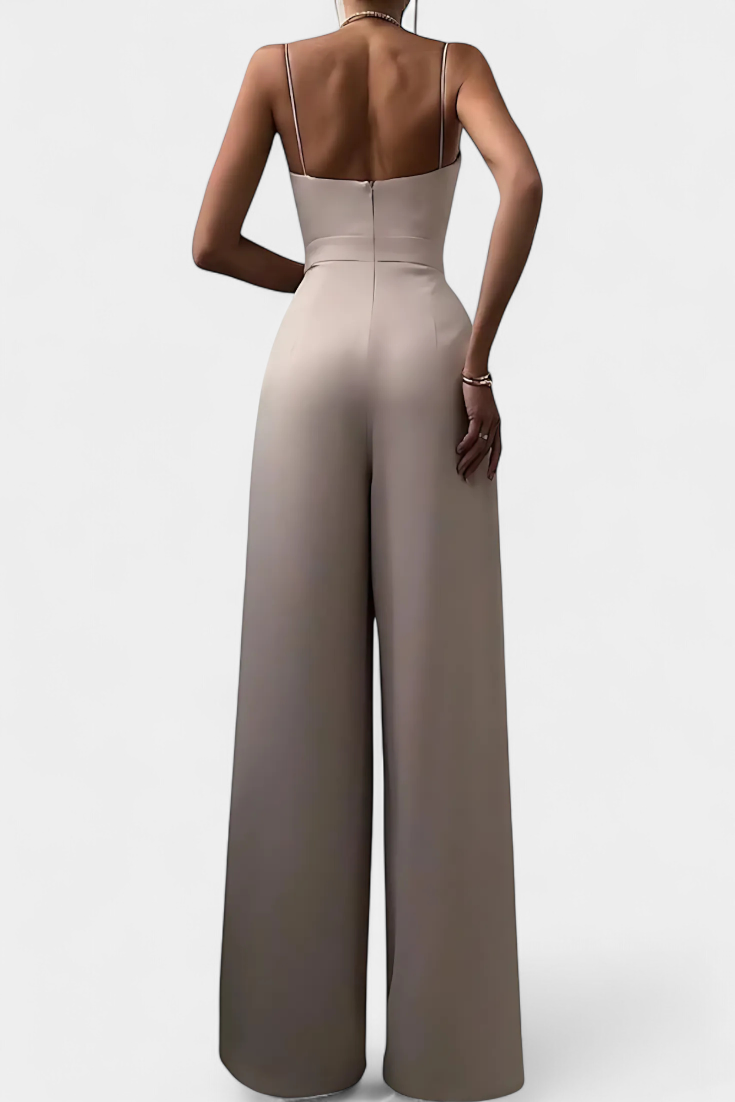Sleeveless Jumpsuit | Tailored Waist Design | Flowy Legs for Effortless Movement | Perfect for Casual or Dressy Occasions