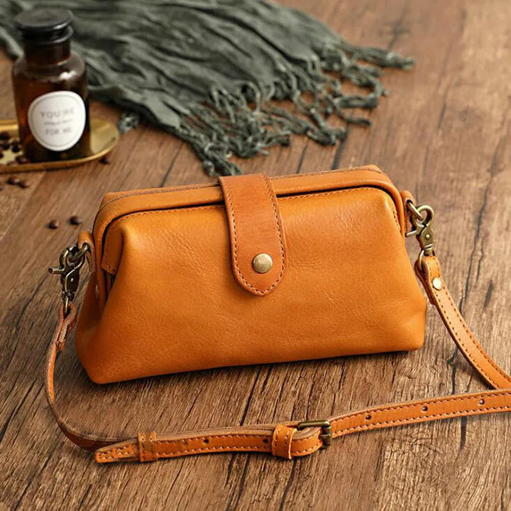 Compact Bag | Classic Design | Warm Cognac Color | Versatile Everyday Accessory