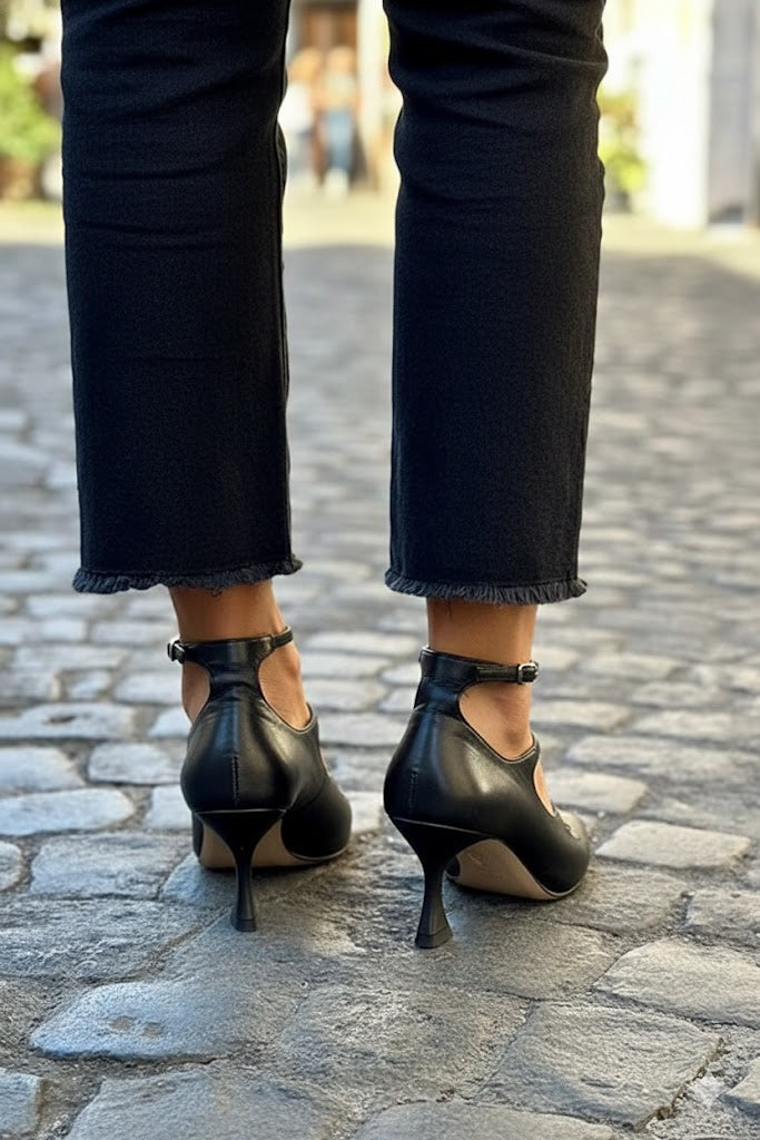 Pumps | Elegant Strapped Design | Perfect for Formal Occasions | Classic Style