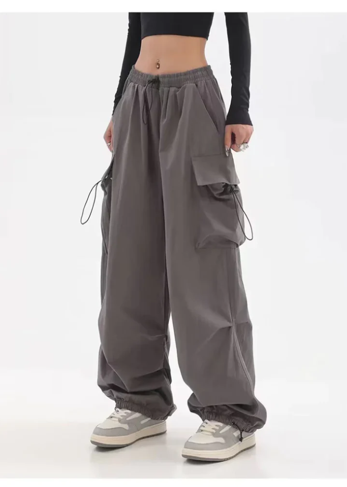 Women's Cargo Pants with Functional Pockets - Comfortable Fit
